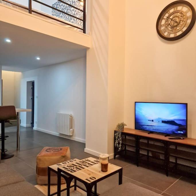 Grand Loft Avec Terrasse Privee Apartment Saint-Etienne  Luaran gambar